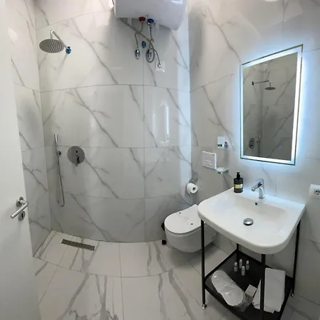 Apartment Jona Lovely 1 Two Bedroom Ap *