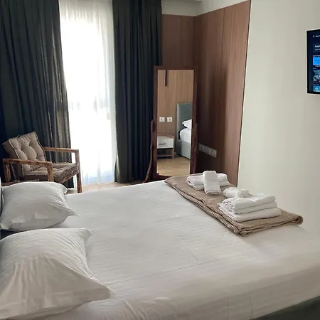 Jona Lovely 1 Two Bedroom Ap Apartment